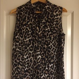 Sleeveless cheetah print blouse